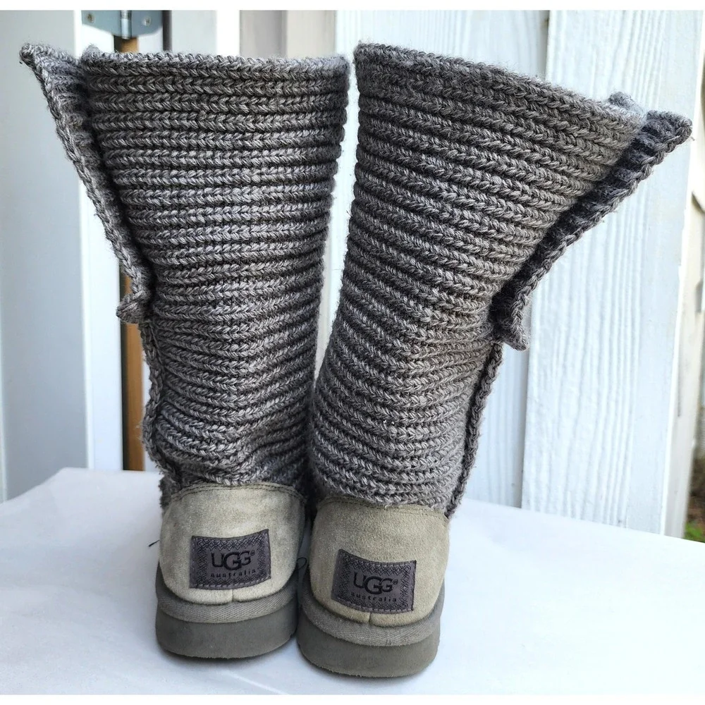 UGG sz gray
